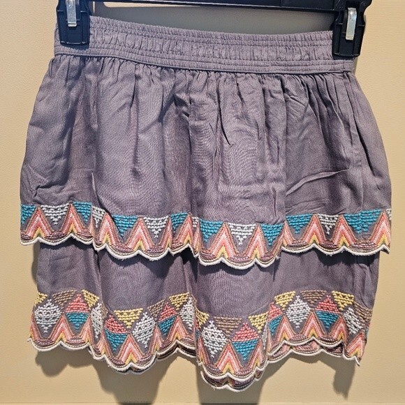 Peek Girls Embroidered Tier Skirt. Size L (10) - Picture 2 of 4